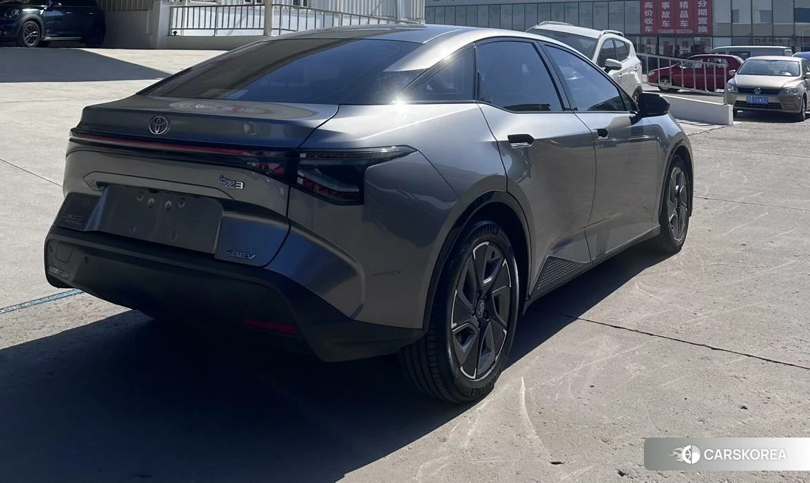 Toyota bZ3 id 4512661 из Китая 8