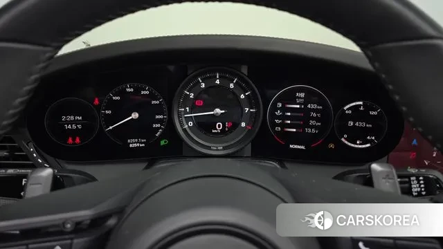 Porsche 911(992) id 3353618 из Кореи 18