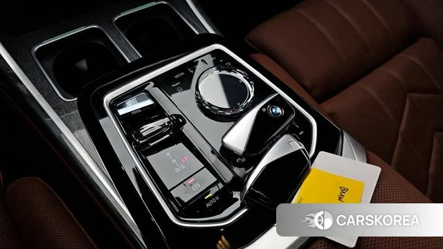 BMW 7 Series (G70) id 4408153 из Кореи 30