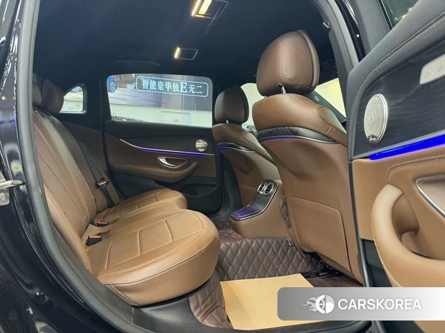 Mercedes-Benz E-class id 4348921 из Китая 16