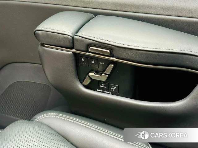Lexus LM id 4261309 из Китая 16
