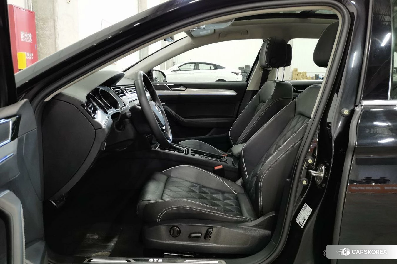 Volkswagen Magotan PHEV id 4498585 из Китая 22