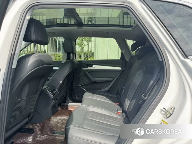 Audi Q5L id 4218184 из Китая 19