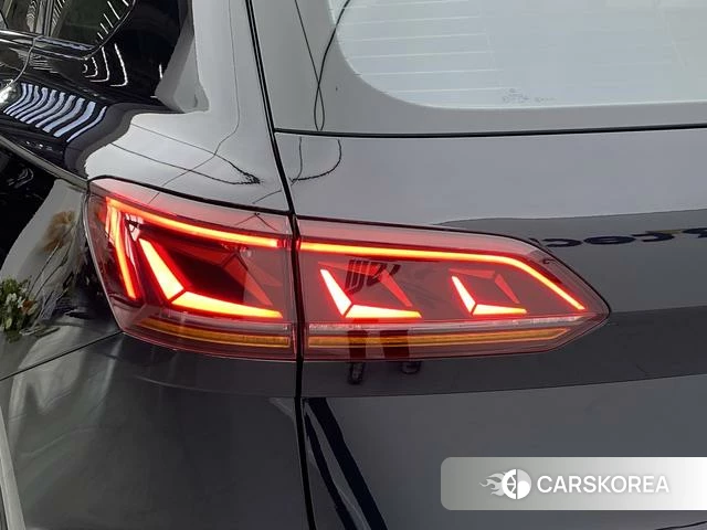 Volkswagen Touareg id 3869755 из Китая 35