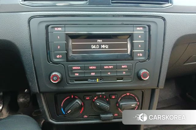 Volkswagen Santana id 4213870 из Китая 15