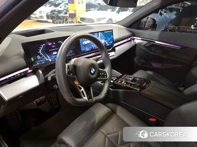 BMW 5 Series (G60) id 3599429 из Кореи 8