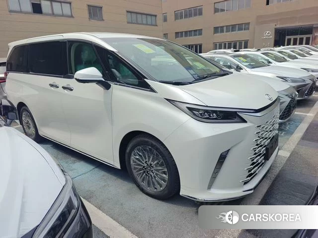 Lexus LM id 4259832 из Китая 22