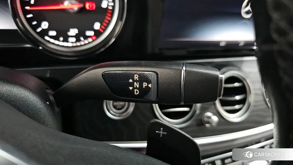 Mercedes-Benz E-Class W213 id 2051709 из Кореи 17