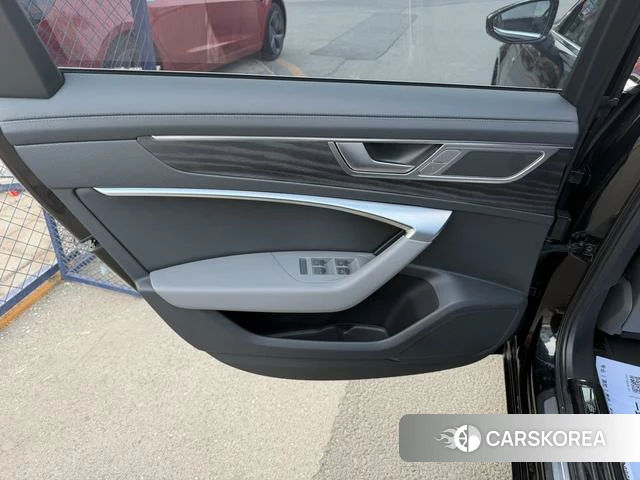 Audi A6L id 4208430 из Китая 20