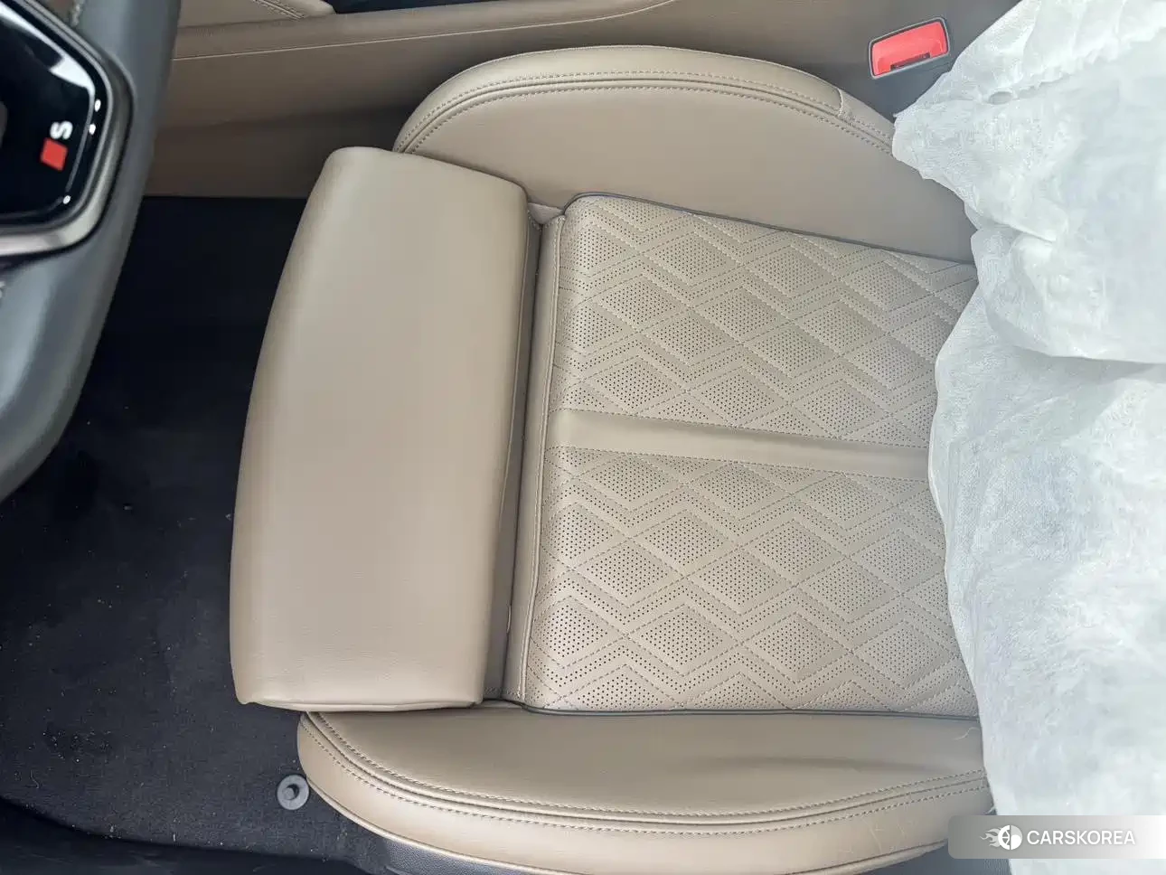 Audi Q5L id 4599570 из Китая 23