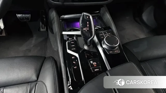 BMW 5 Series (G30) id 3417117 из Кореи 18