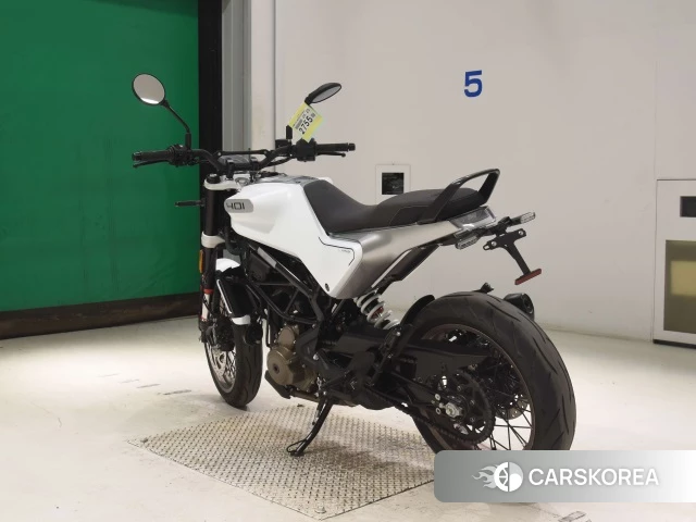Husqvarna VITPILEN 401 id 4328243 из Японии 8