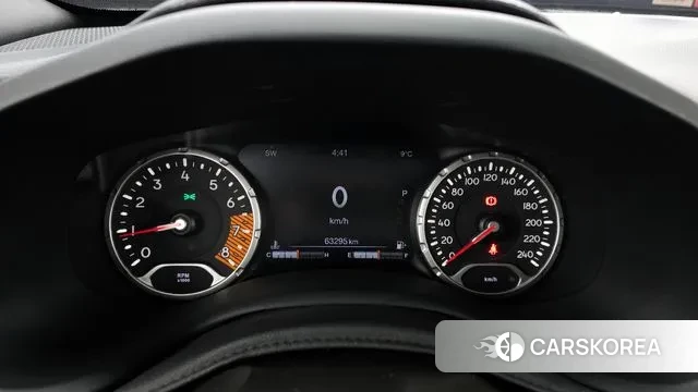 Jeep Renegade id 3651501 из Кореи 18