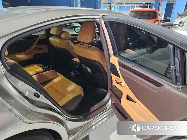 Lexus ES300h 7th generation id 3965538 из Кореи 15