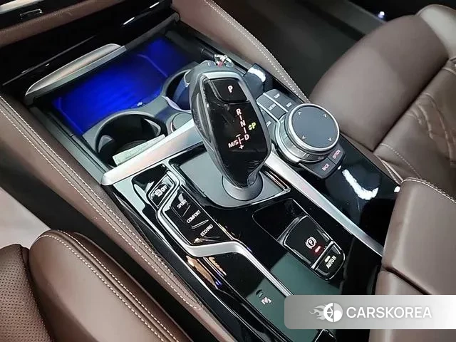 BMW 5 Series (G30) id 2890095 из Кореи 18