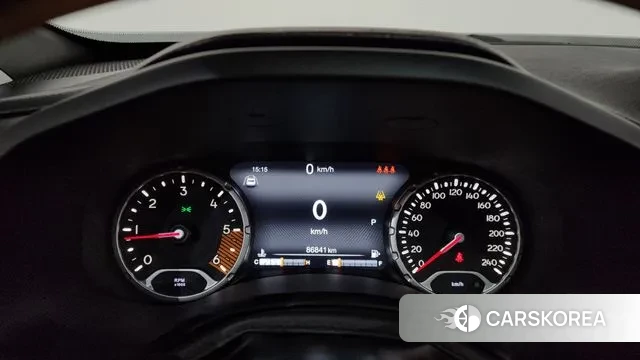 Jeep Renegade id 3535849 из Кореи 18