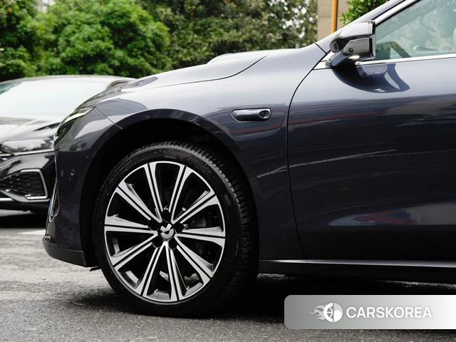 Weilai ET7 id 3957808 из Китая 19