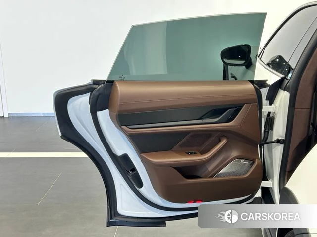 Porsche Taycan id 3791821 из Кореи 18