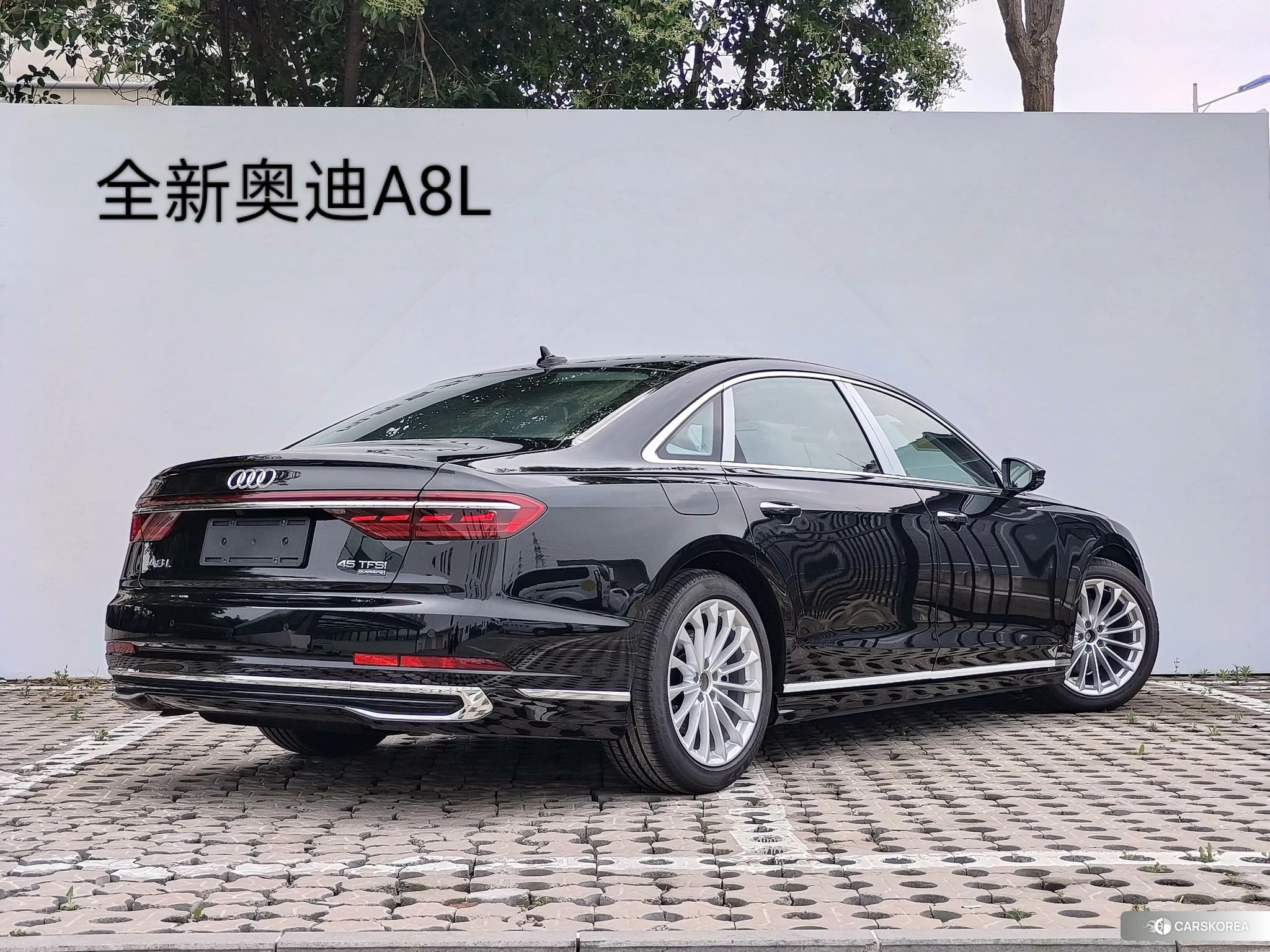 Audi A8 id 4426743 из Китая 17