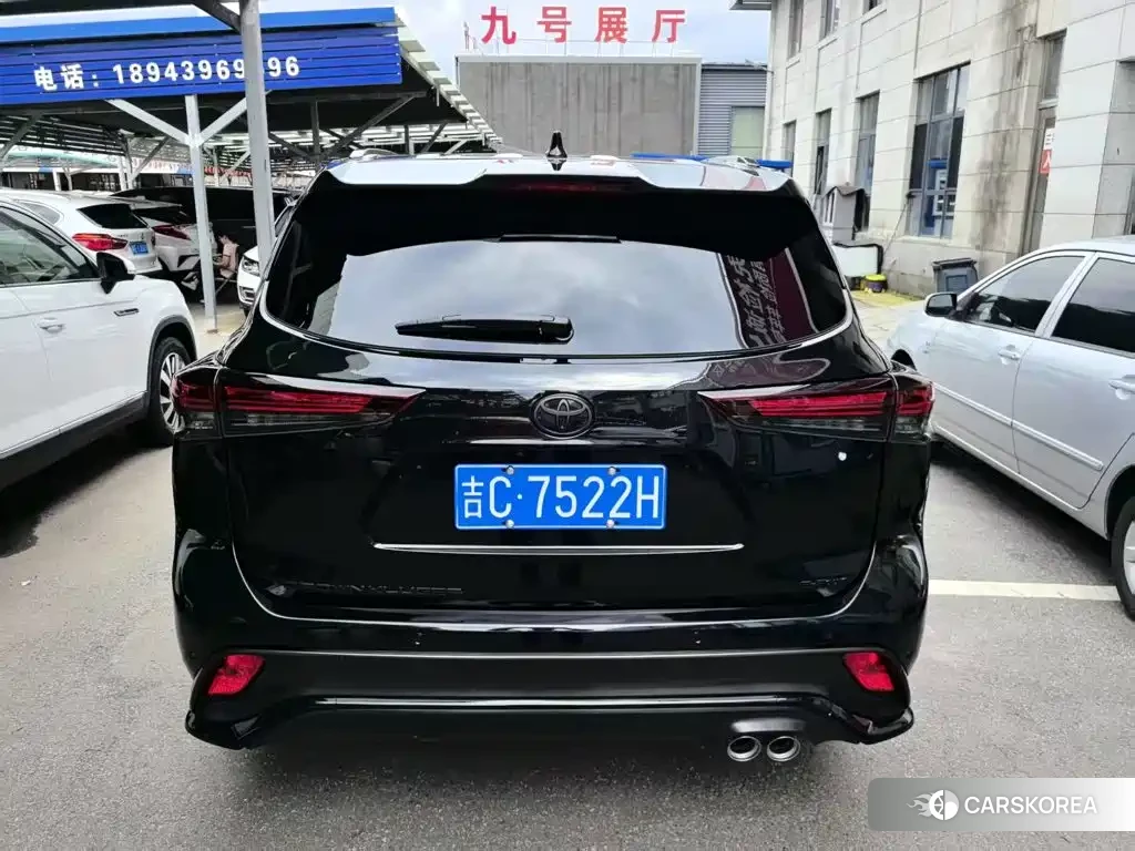 Toyota Crown id 4583896 из Китая 8