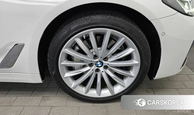 BMW 5 Series (G30) id 4549513 из Кореи 10
