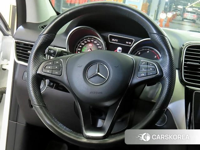 Mercedes-Benz GLE - Class W166 id 4536517 из Кореи 18