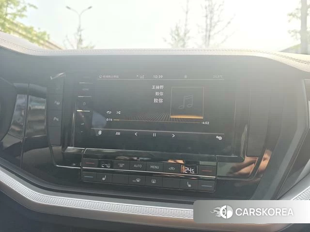 Volkswagen Touareg id 4259854 из Китая 16