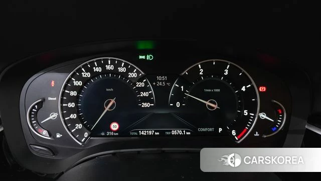 BMW 5 Series (G30) id 4931191 из Кореи 18
