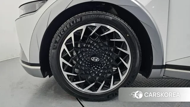 Hyundai Ionic 5 id 3361573 из Кореи 18