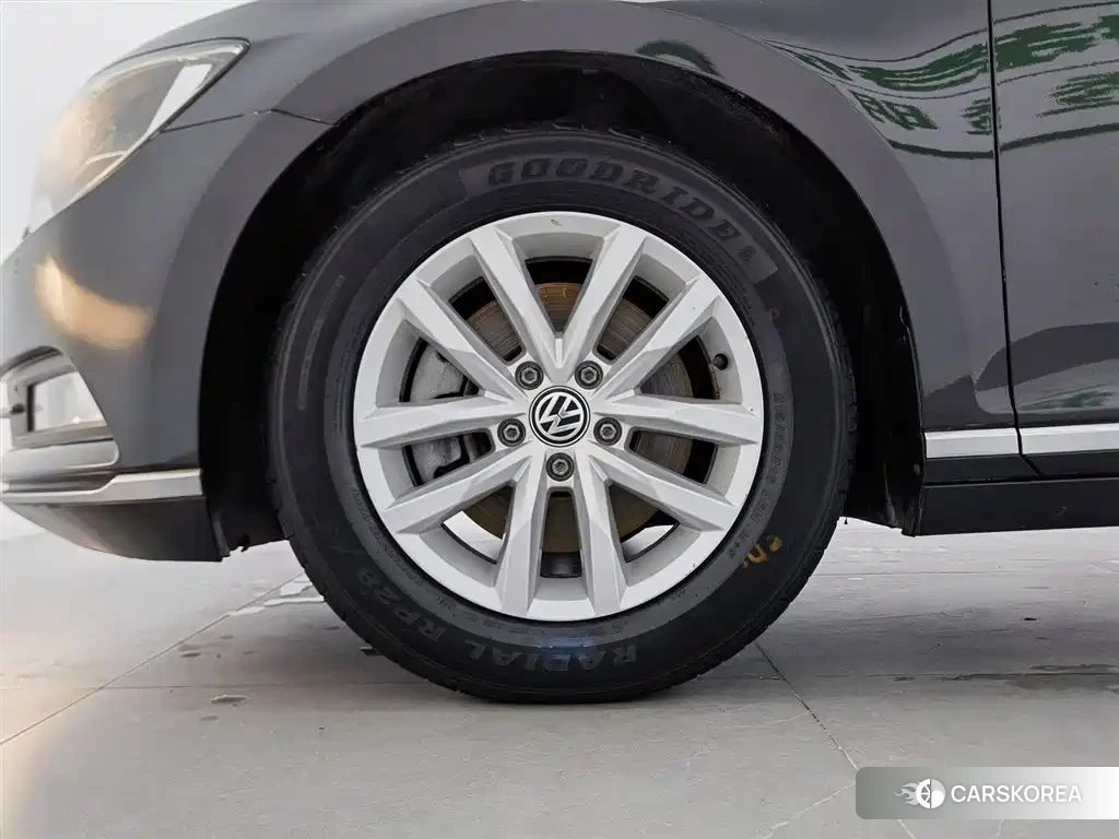Volkswagen Magotan id 4548110 из Китая 22