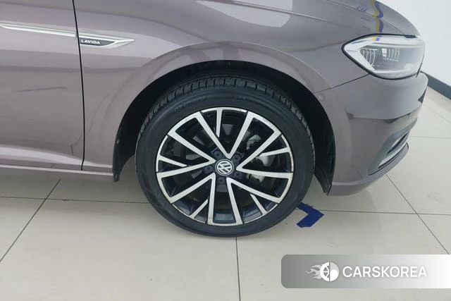 Volkswagen Lavida id 4253998 из Китая 15
