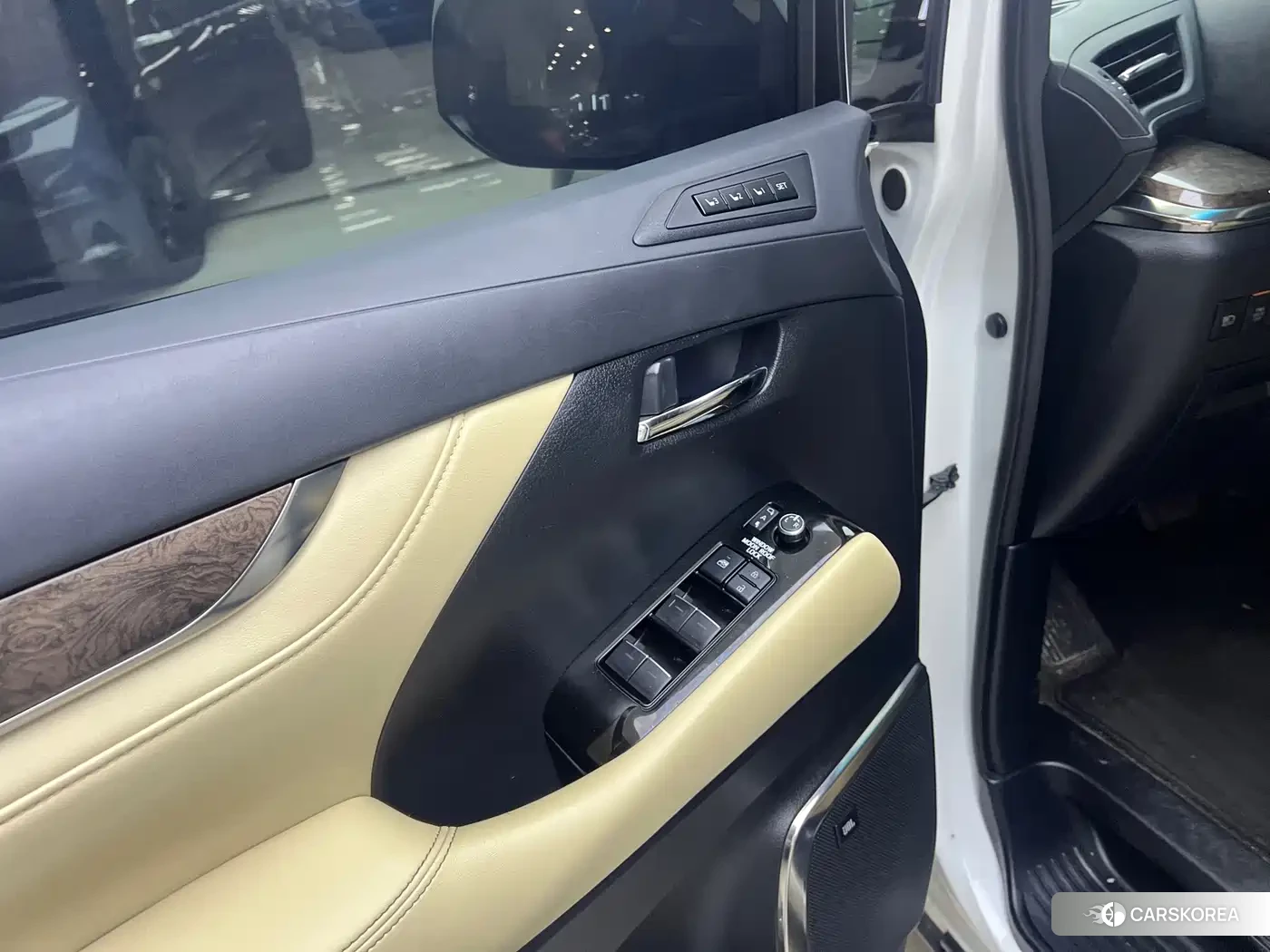Toyota Vellfire id 4685922 из Китая 9