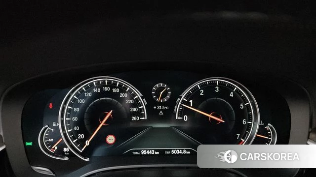 BMW 5 Series (G30) id 4531122 из Кореи 33