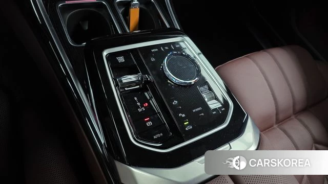 BMW 7 Series (G70) id 4756959 из Кореи 33