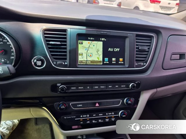 Kia All New Carnival id 4652410 из Кореи 18