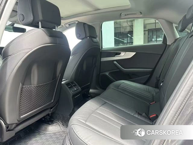 Audi A4L id 4348884 из Китая 16
