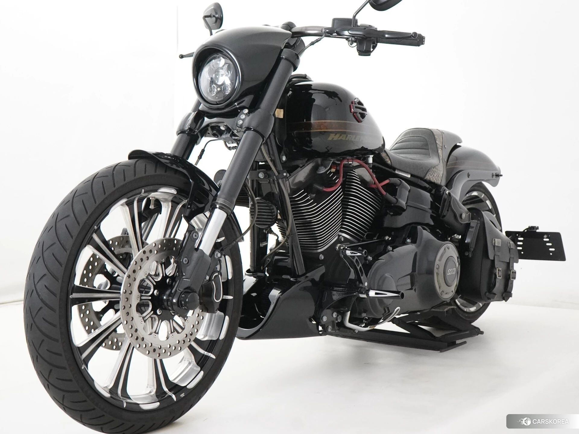 Harley-Davidson Softail Breakout FXSBSE CVO id 4347486 из Японии 8