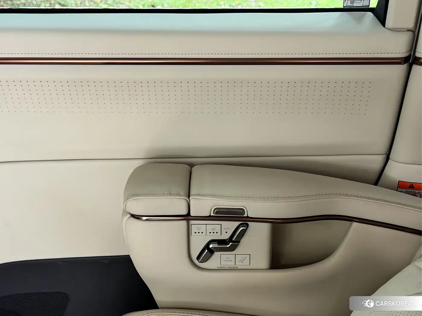 Lexus LM id 4565193 из Китая 25