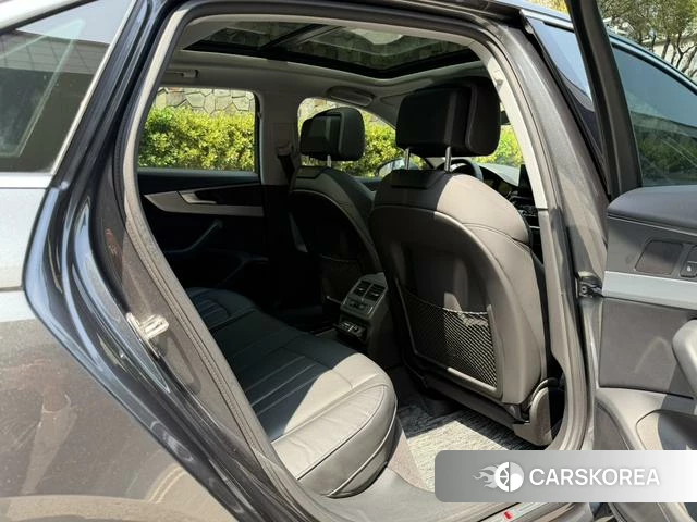 Audi A4L id 4259406 из Китая 11