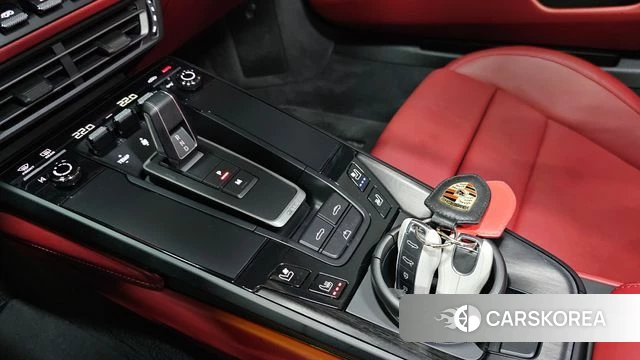 Porsche 911(992) id 4585662 из Кореи 29