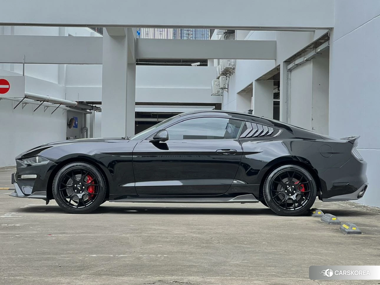 Ford Mustang id 4467795 из Китая 8