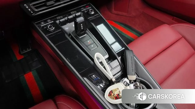 Porsche 911(992) id 4899200 из Кореи 28