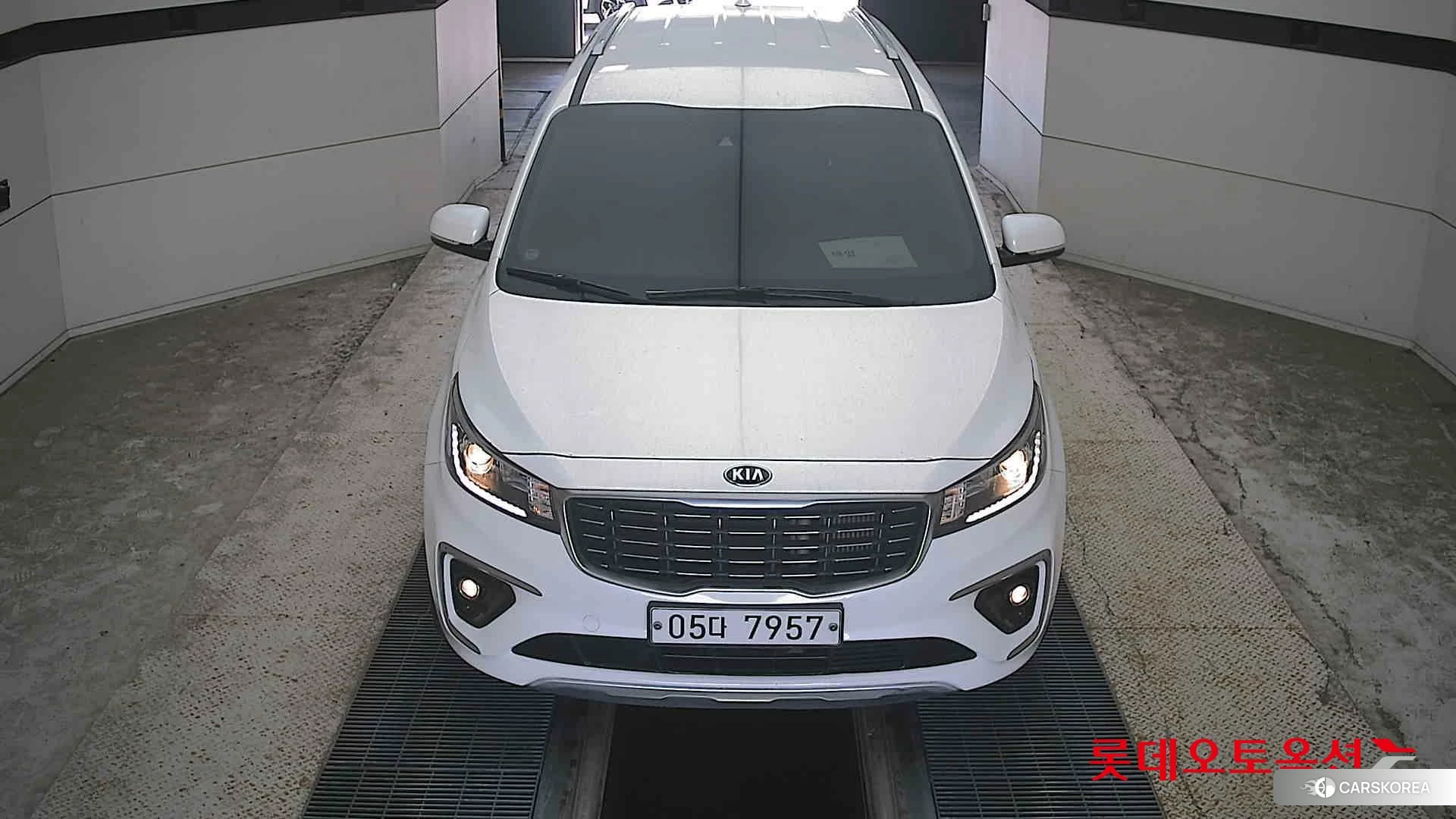 Kia Carnival id 4902436 из Кореи 35