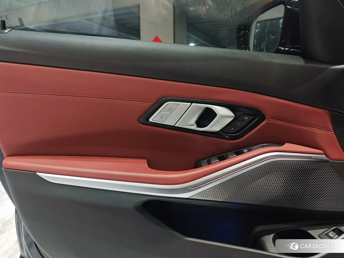 BMW 3 series id 4455478 из Китая 28