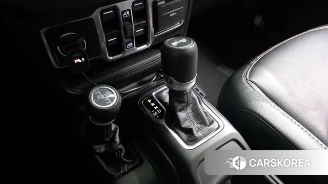 Jeep Wrangler (JL) id 3619977 из Кореи 18