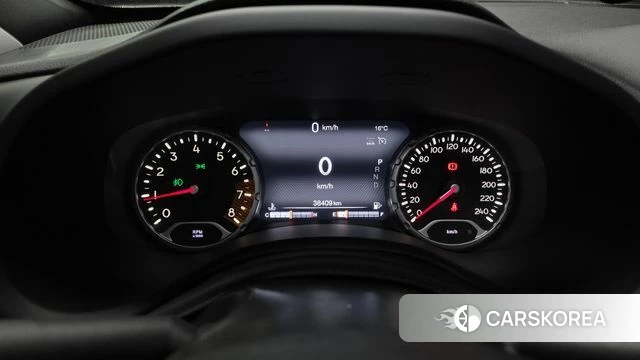 Jeep Renegade id 3853402 из Кореи 18