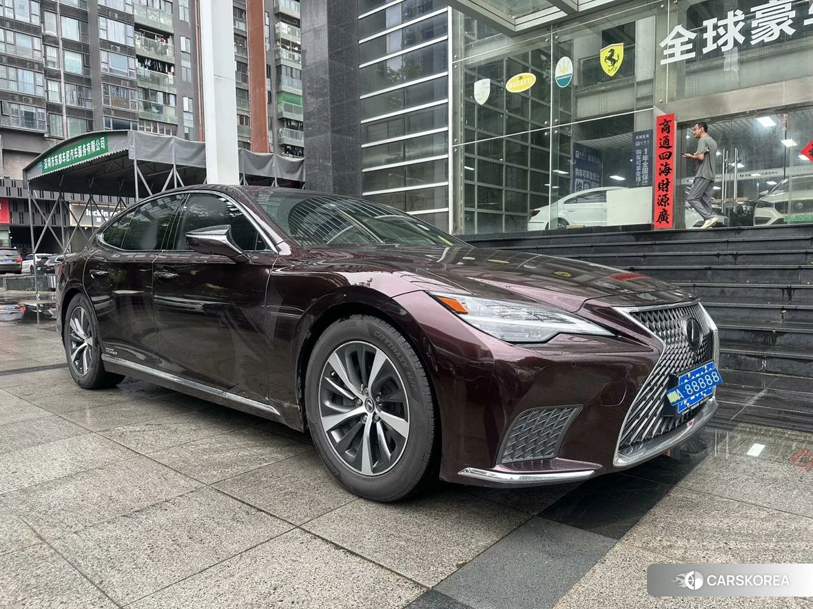 Lexus LS id 4473724 из Китая 8