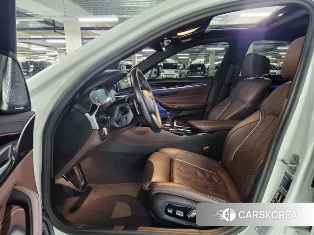 BMW 5 Series (G30) id 3522413 из Кореи 18