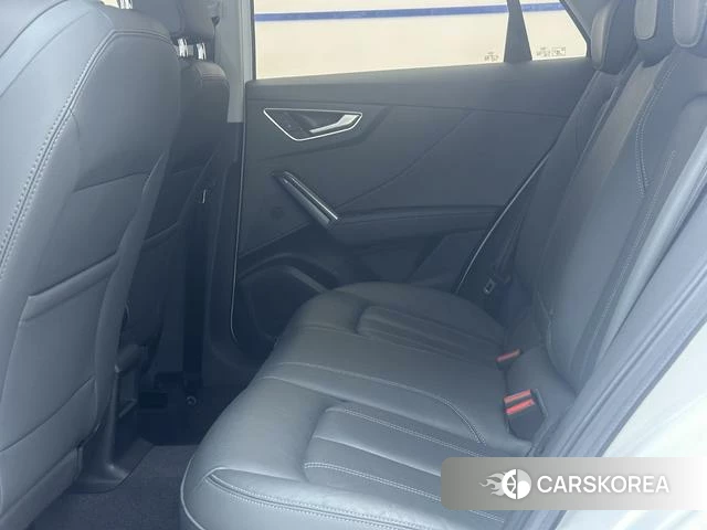 Audi Q2L id 4313289 из Китая 22