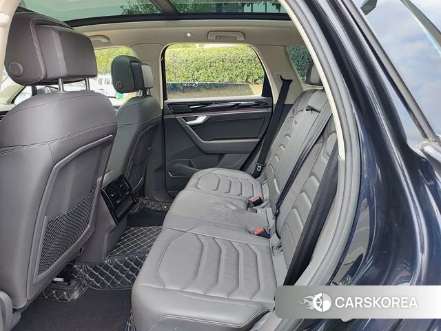 Volkswagen Touareg id 4259753 из Китая 8